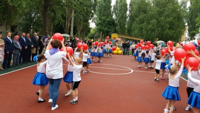 В Борисоглебском детском саду № 11 построена многофункциональная спортплощадка