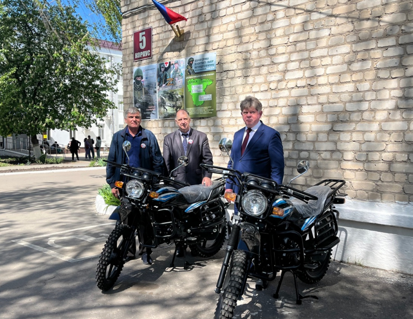 Борисоглебские медики передали два мотоцикла для нужд СВО