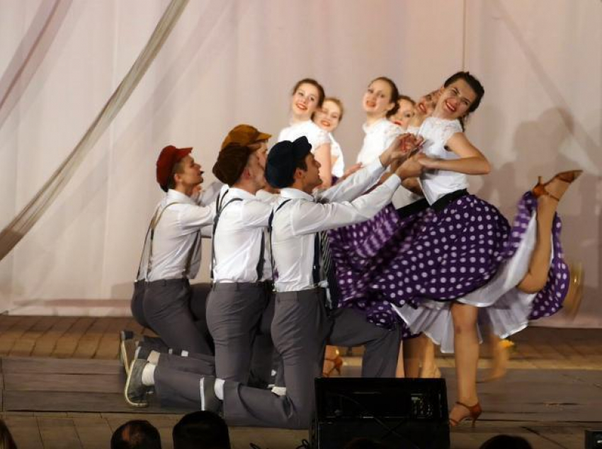 Главный ВУЗ Борисоглебска провел смотр-конкурс концертных программ  «Студенческая весна»