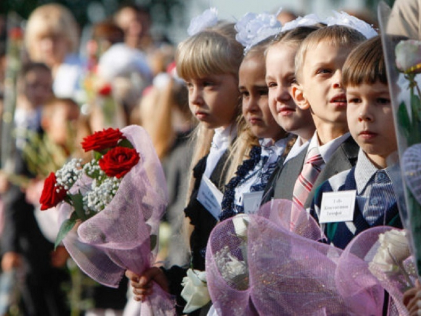В Борисоглебске стартовала кампания по приему в первые классы школ округа