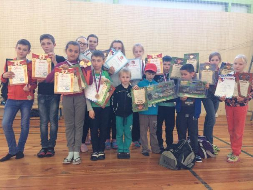 Медали и подарки привезли юные борисоглебские спортсмены из Семилукского района 