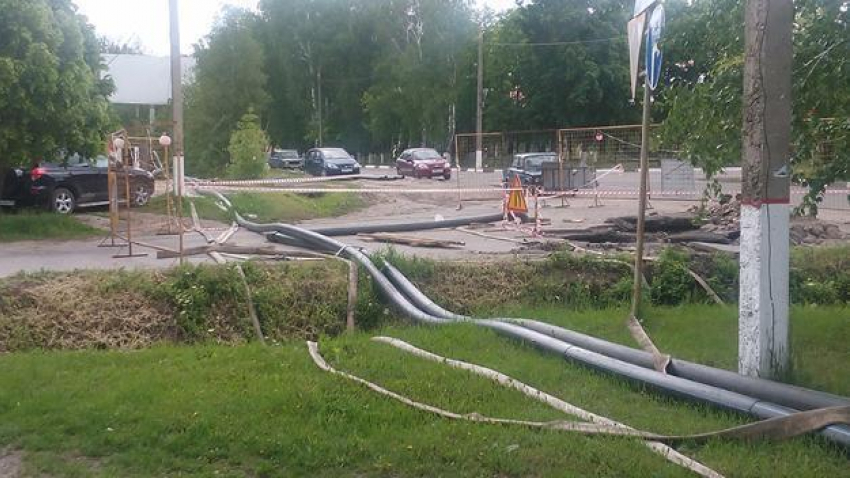 Борисоглебские коммунальщики приступили к ремонту аварийного коллектора