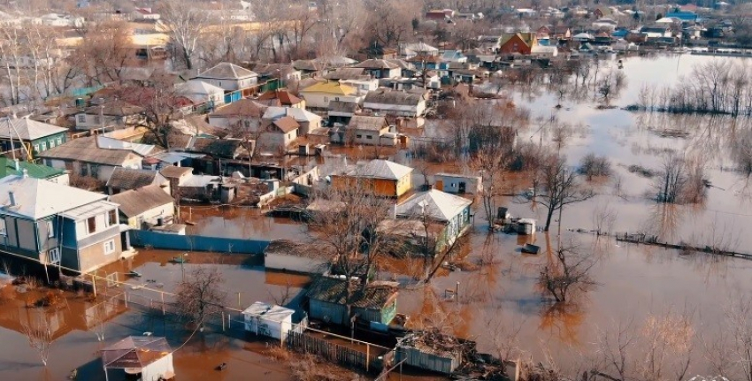 Затопленный Калач показали с высоты птичьего полета