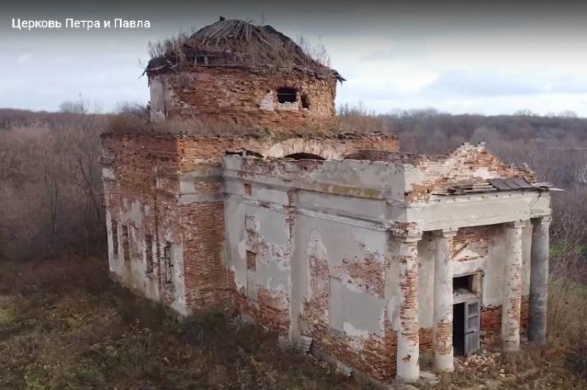 Видеоблогер из Борисоглебска сделал аэросъемку старинной церкви в бывшем имении князя Волконского 