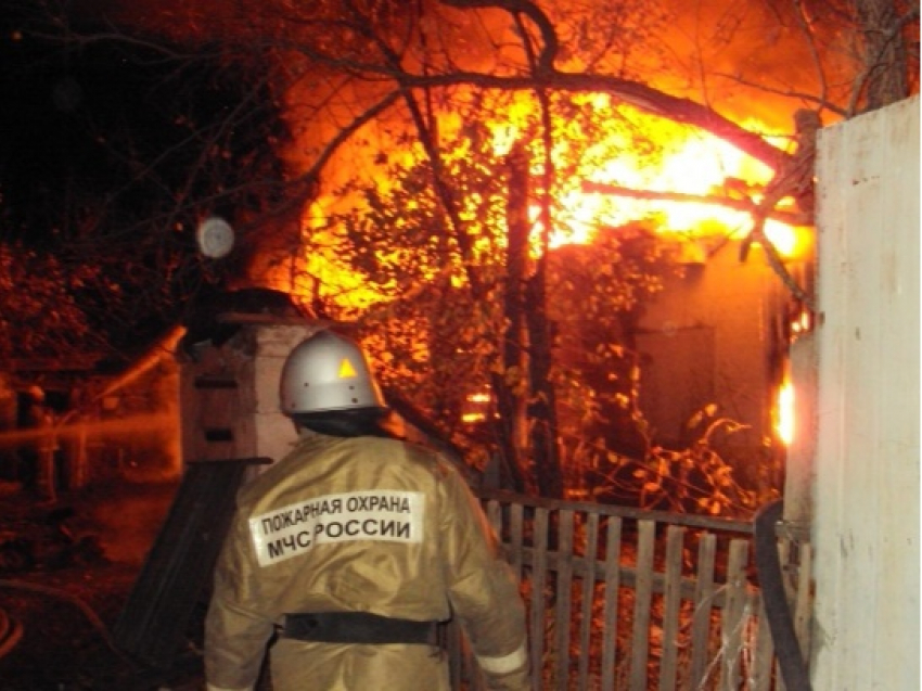 В селе Пески ночью произошел пожар 