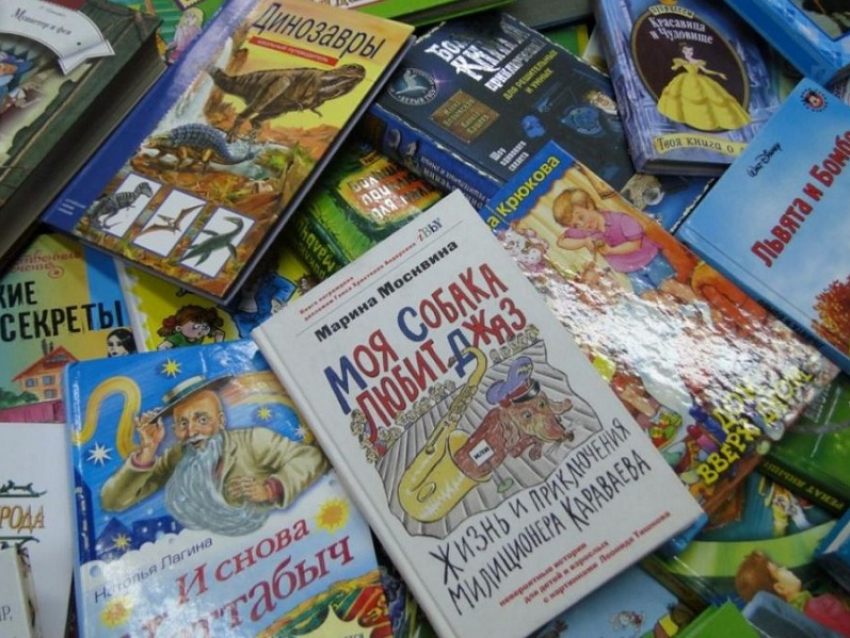 В Грибановском районе собирают книги для детской больницы