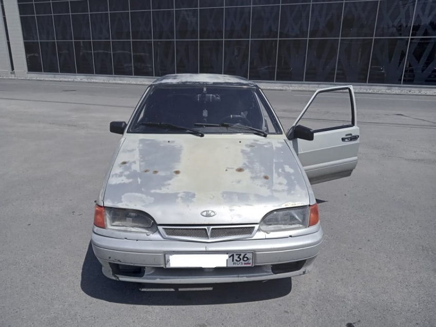 Двухлетнюю девочку, стоявшую на парковке, сбил автомобиль в Борисоглебске