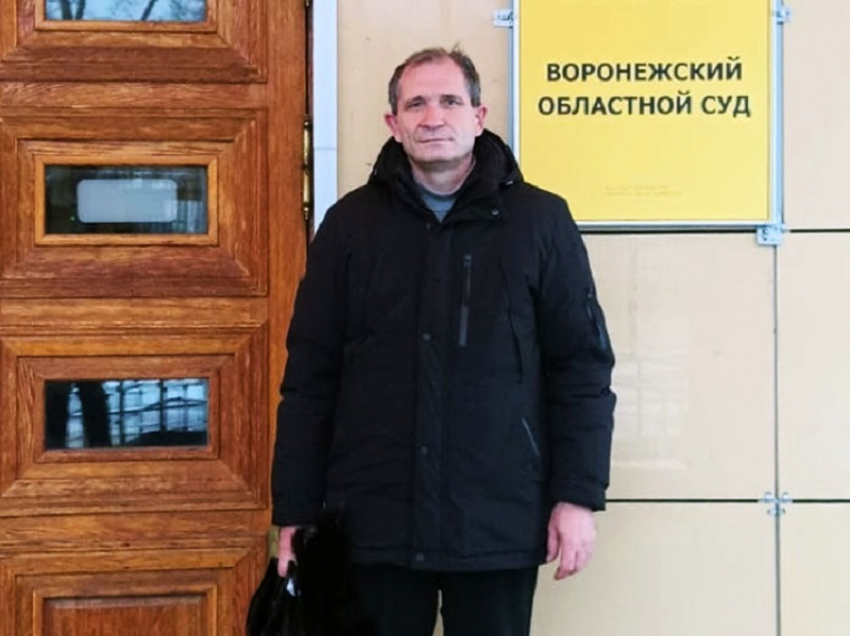 Александр Сухинин отсудил компенсацию за затянувшееся расследование поджога его автомобиля