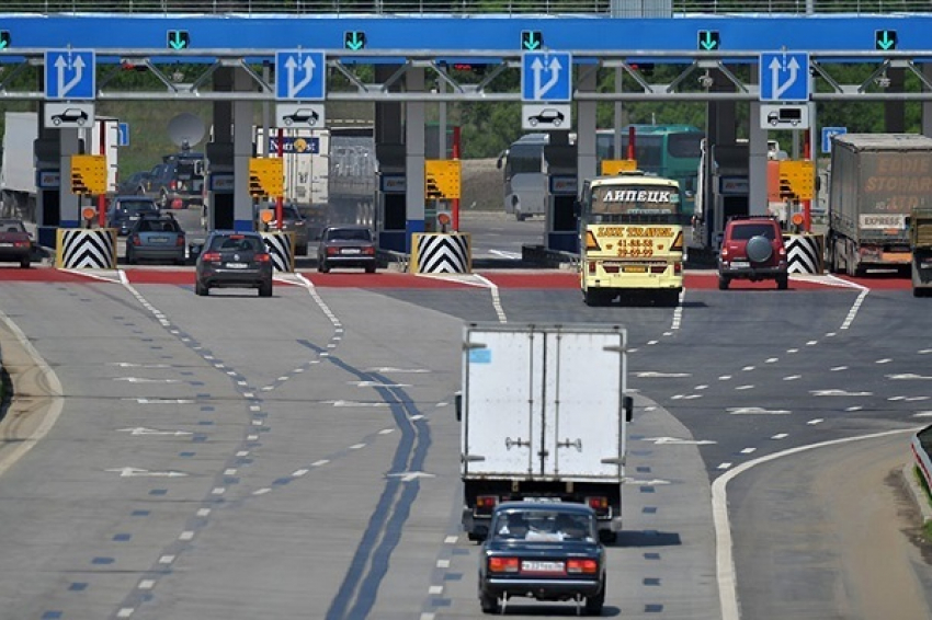 В Воронежской области на платных участках трассы М4 «Дон» решили бороться с неплательщиками