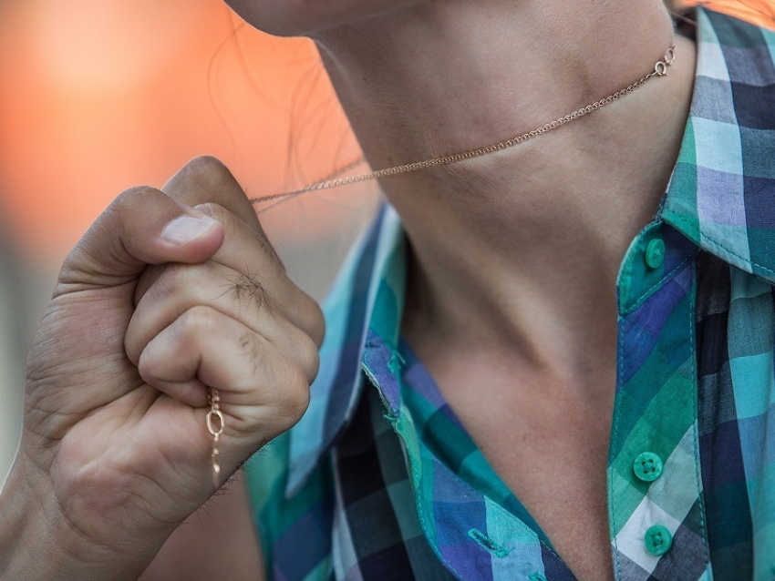 Новый знакомый ограбил жительницу Борисоглебска по пути с вечеринки