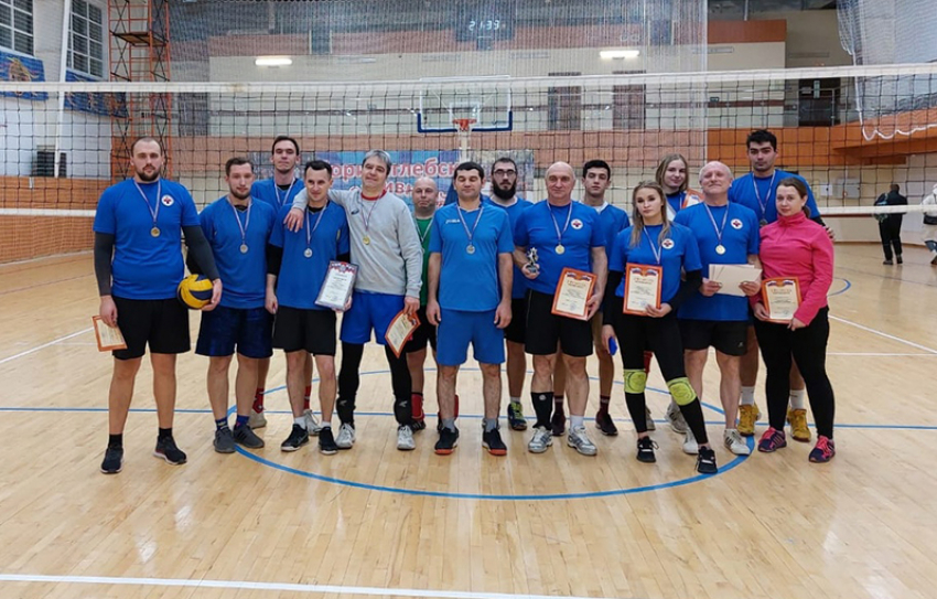 Борисоглебские медики обыграли всех в волейбол