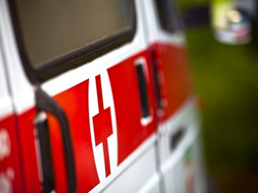 В Борисоглебске «Ниссан» врезался в жилой дом