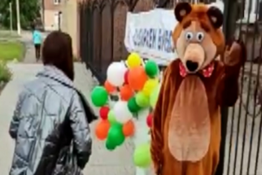 Возле участка в Борисоглебской гимназии появился медведь