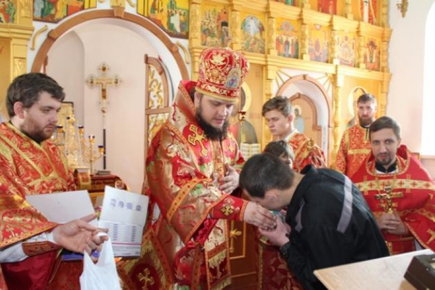 Епископ Борисоглебский и  Бутурлиновский передал подарки подросткам, отбывающим наказание в колонии