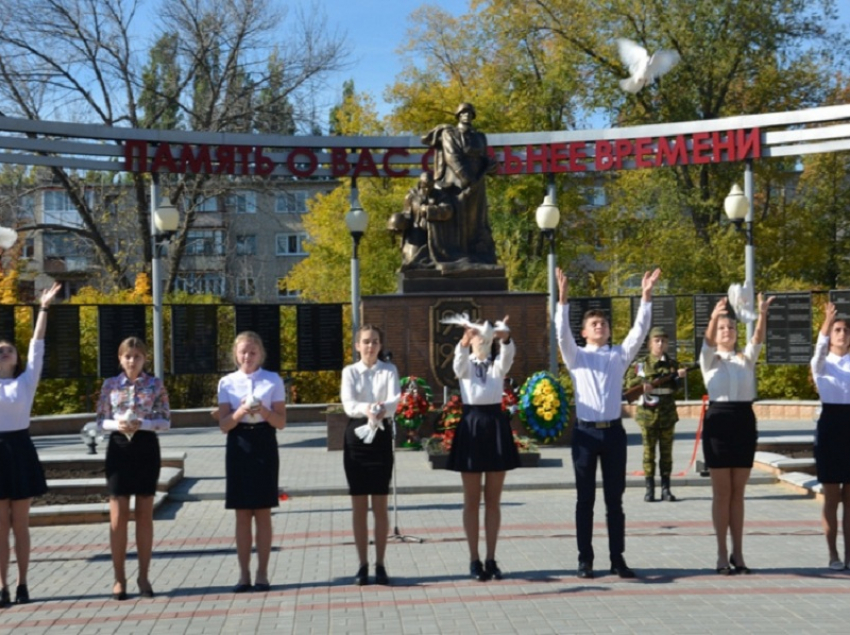 В Поворино ветераны заложили капсулу времени