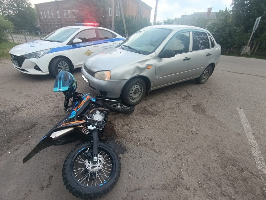Еще одного несовершеннолетнего мотоциклиста сбили в Борисоглебске