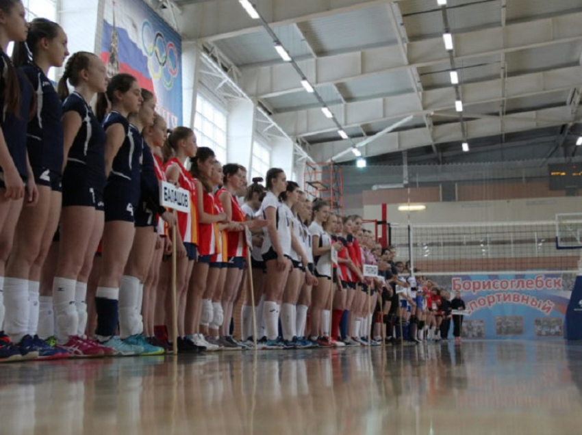 Межрегиональный турнир по волейболу в Борисоглебске собрал спортсменок из 4-х областей