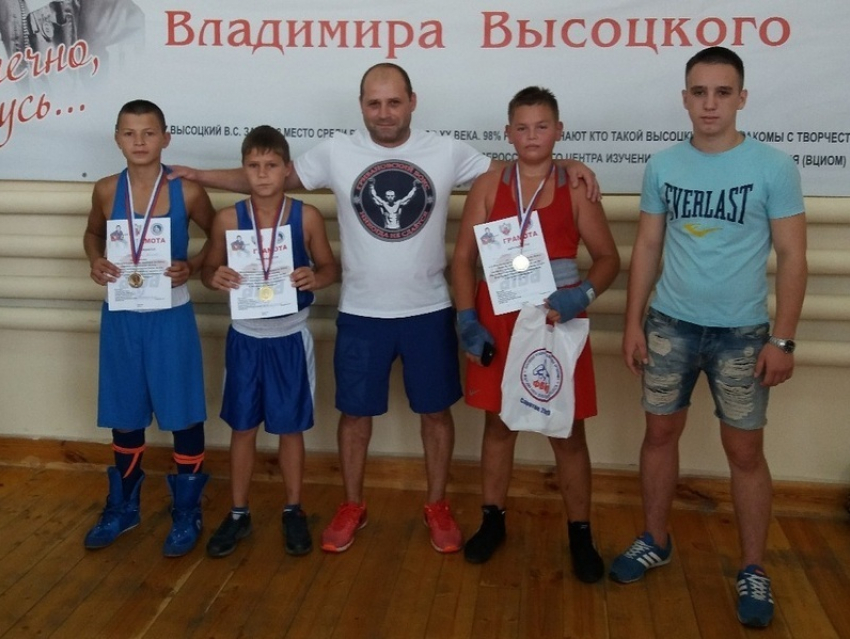 Грибановские боксеры стали победителями межрегионального турнира