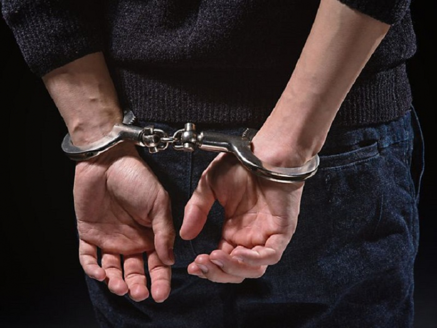 Пьяный муж хотел помириться с женой, но в итоге угнал ее автомобиль в Терновском районе