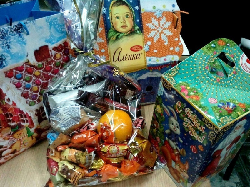 Роспотребнадзор проверил качество новогодних подарков в борисоглебских магазинах