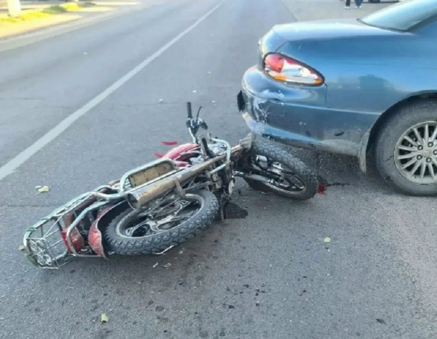 Пенсионер на мопеде попал под колеса автомобиля в Борисоглебске