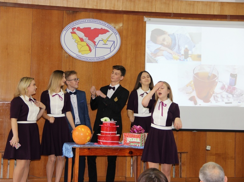 Грибановские школьники творчески соревновались в знаниях избирательного законодательства