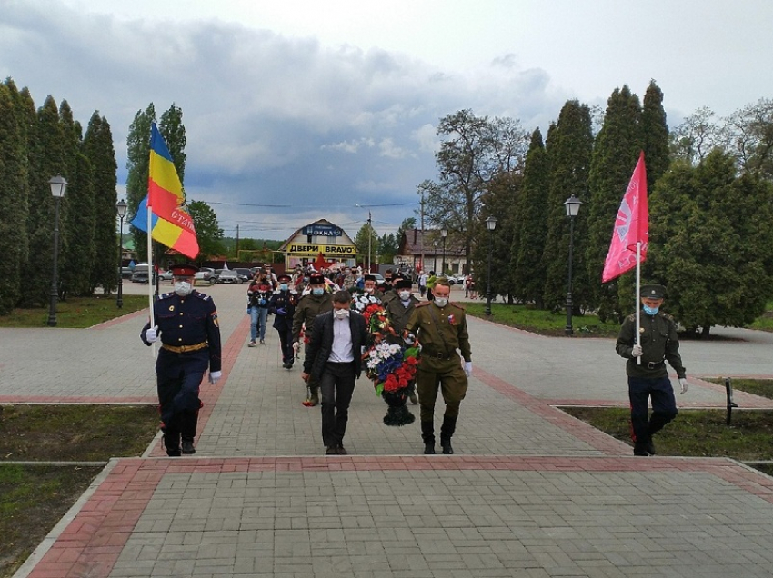 «Автопробег памяти» завершился в Борисоглебске возложением цветов