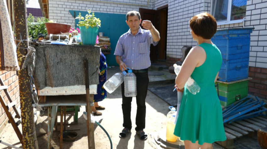 Депутат Борисоглебской Думы потребовал от Роспотребназора взять пробы «питьевой» воды в его доме