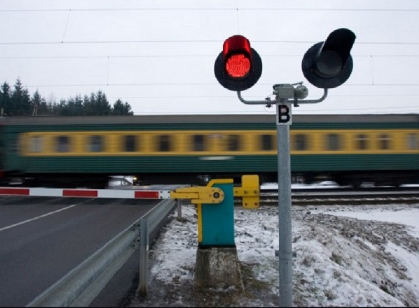 В Поворинском районе закроют на ремонт еще один железнодорожный переезд