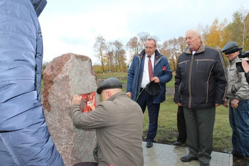 Сразу несколько поколений грибановцев стали свидетелями исторического события