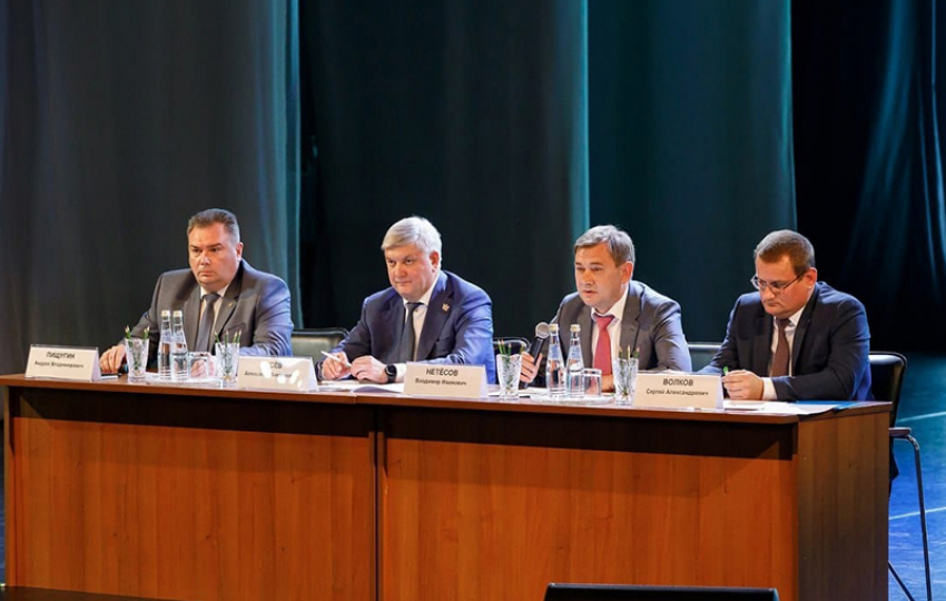 О нарушениях в сфере водоснабжения населенных пунктов Воронежской области говорили на заседании под председательством мэра Борисоглебска