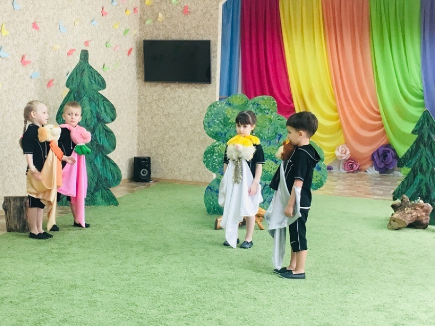 Борисоглебские дошколята окунулись в «Волшебный мир театра»