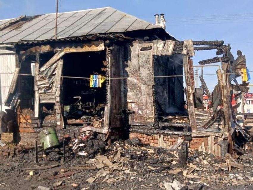 Ребенок погиб на пожаре в Поворинском районе