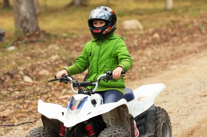 7-летний водитель квадроцикла устроил ДТП в Воронежской области 