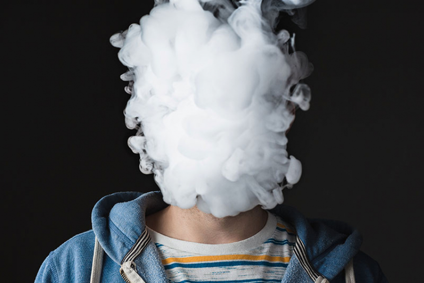Дымить будут меньше: в России полностью запретят продажу вейпов несовершеннолетним