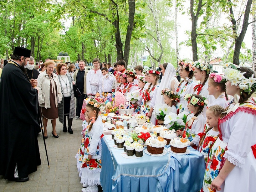 В канун Красной горки в Борисоглебске впервые состоялся «Праздник куличей»