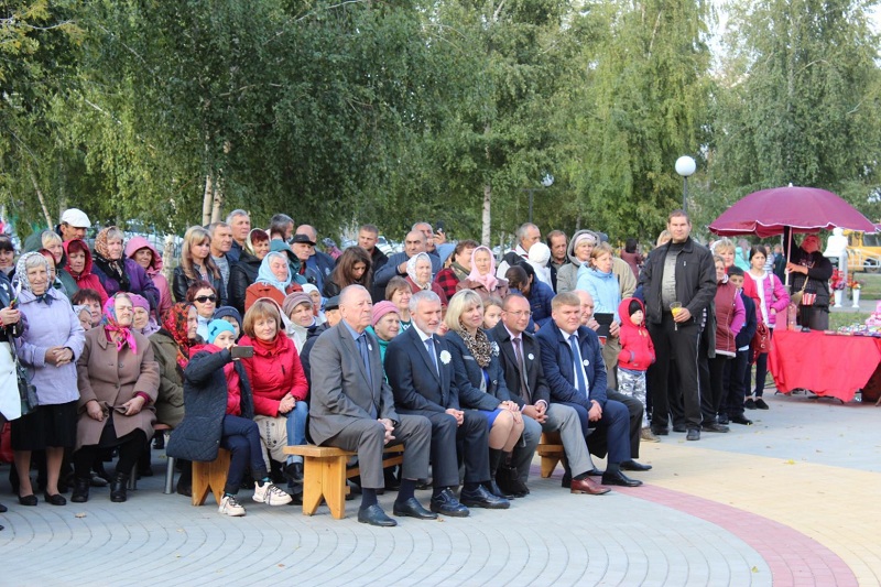 Погода в грибановском воронежской. Листопадовка Грибановский район. Листопадовка Воронежская область Грибановский район. Парк в Листопадовке Грибановского района. РП Грибановский Грибановский район.